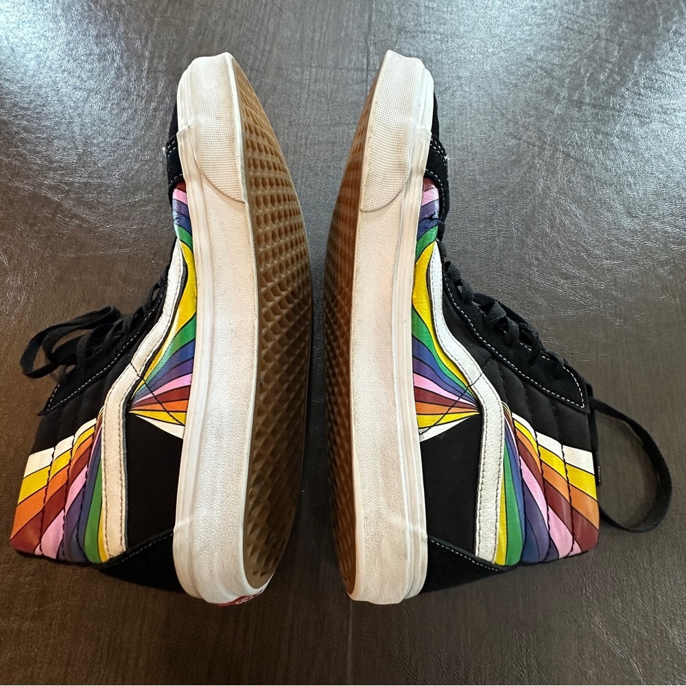 Vans Colorful High-Top Sneakers - Picture 4 of 16